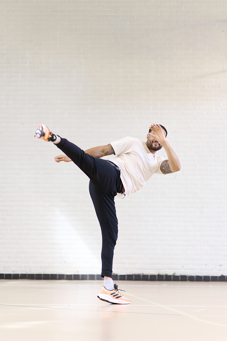 Xaverio high kick